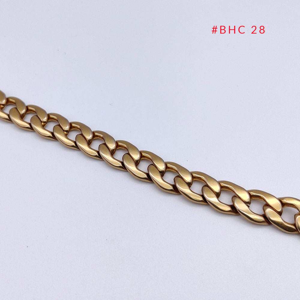 Gold metal curb bag chain hardware detail with consistent links, OEM decorative chain for handbags