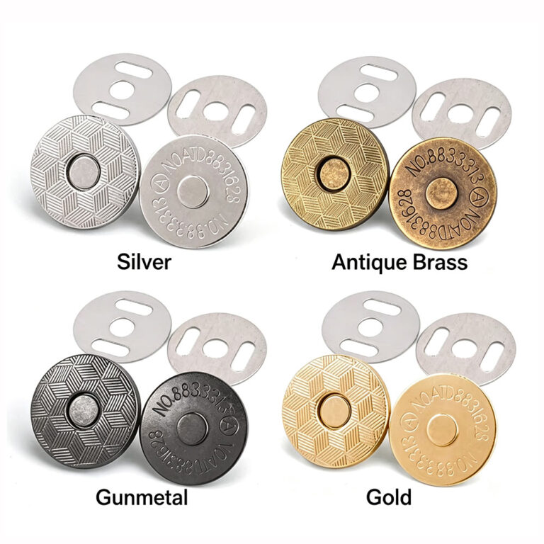 Metal magnetic snap fastener for handbags in silver and gold finishes