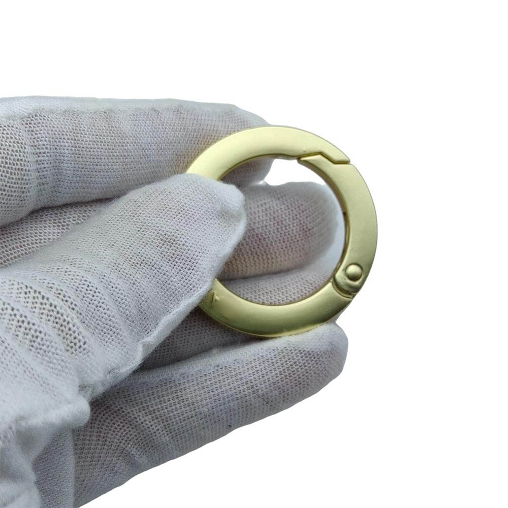Light gold zinc alloy opening O ring for handbags with spring gate clasp